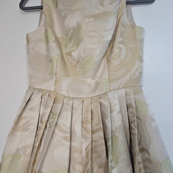 Adrianna Papell gold Rosette Gown with pockets floor lenght full skirt - Picture 5 of 16